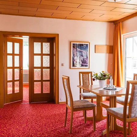 Gorch Fock فندق تيميندورفير ستراند