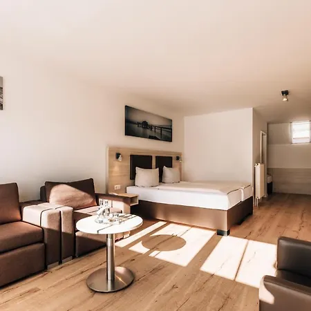 Gorch Fock تيميندورفير ستراند