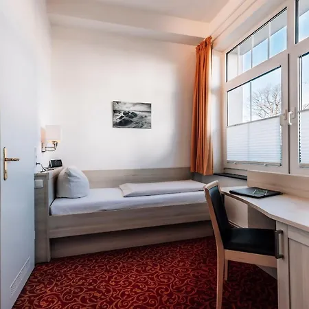 Gorch Fock 3* تيميندورفير ستراند