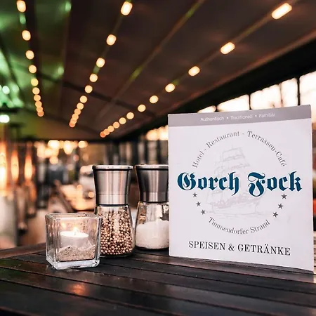 מלון Gorch Fock טימנדורפר שטרנד