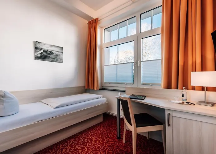 فندق Gorch Fock تيميندورفير ستراند