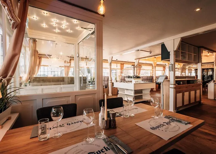 Gorch Fock فندق 3*